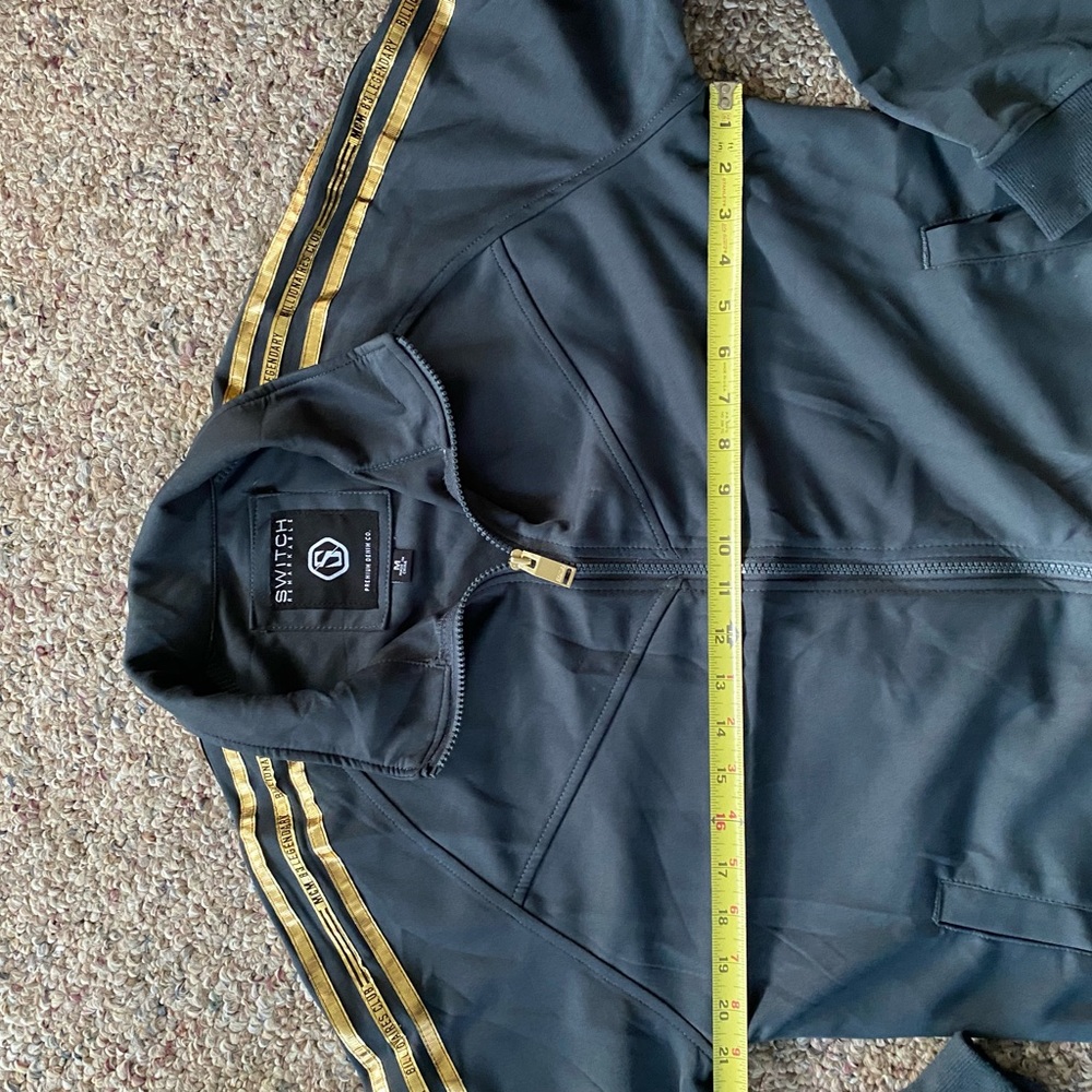 Switch Remarkable Mcm 83 Legendary Billionaire Bl… - image 7